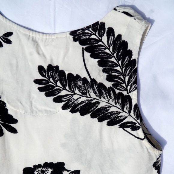 Work casual Flower top - Picture 5 of 5